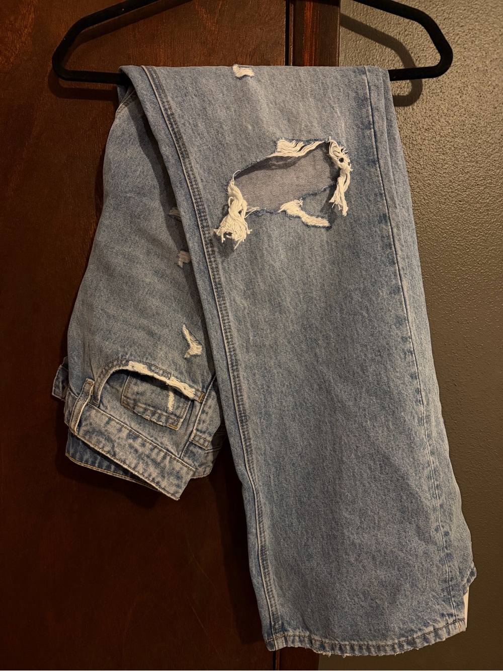 👖 Flying Monkey Distressed Jeans – NWOT 👖